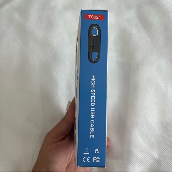 Charge Sync Cable plus Bottle Opener - Picture 4 of 4